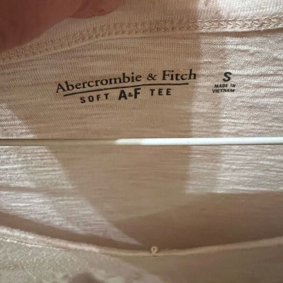 Abercrombie & Fitch size small Pink and white washed tee - Picture 5 of 5